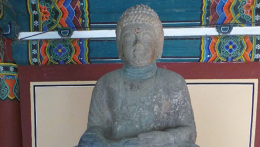 蔚州澗月寺址石造如来坐像(宝物第370号)
