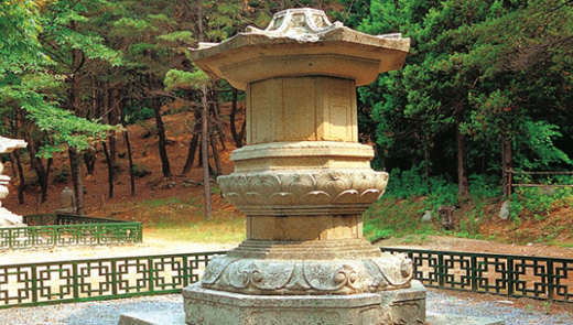 蔚州望海寺址僧塔(宝物第173号)